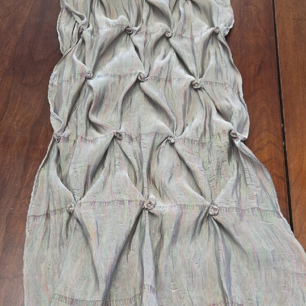 Lightweight Textured Pinch-Pleat Scarf in Soft Gray With Irridescent Undertones